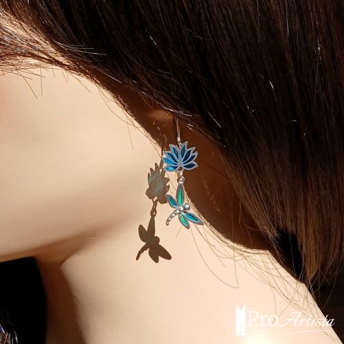 Boucles d'oreilles en émail plique à jour '' Libellules ''.