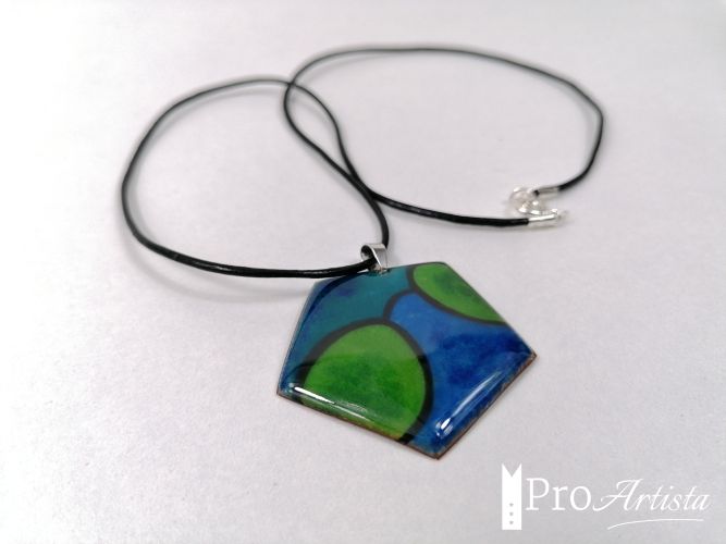 Pendentif en émail '' Les graphiques ''